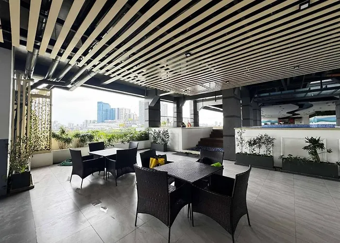 Modern 1 Bedroom W Pool And Views شقة